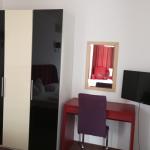Apartament cu balcon, cu vedere la strada