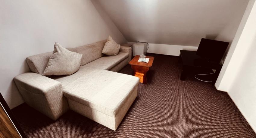 Apartament la mansarda